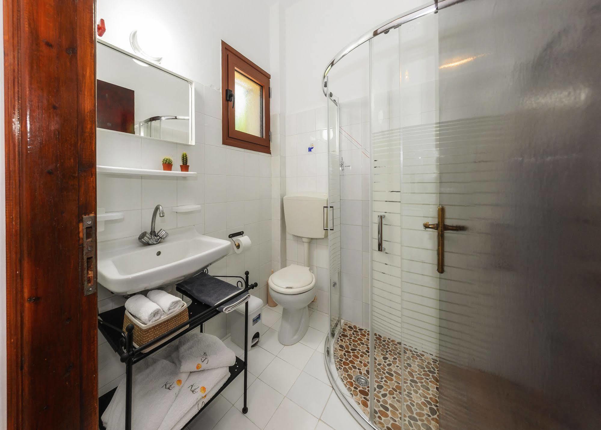 Kiki Studios Kalamákion Extérieur photo